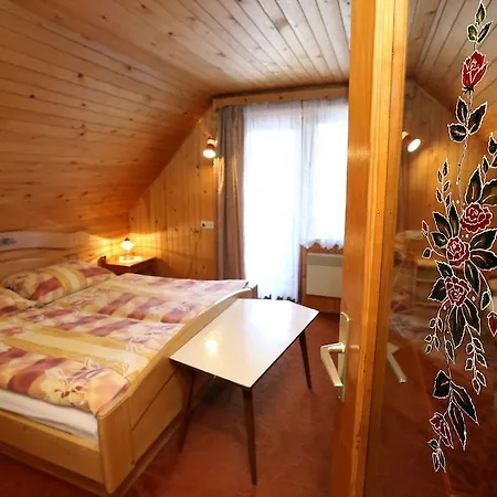Nyaraló Pocitniska Hisa